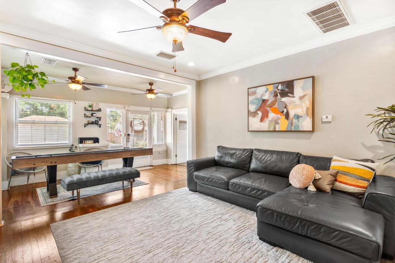 Four Different Options At One Great Location-- 1 - Spacious 3 Bed 2 Bath House Or 2- 2Nd Floor 2 Bed 1 Bath Guesthouse Or 3- 1St Floor Studio Or 3- A Tiny Home Rv Tampa Esterno foto